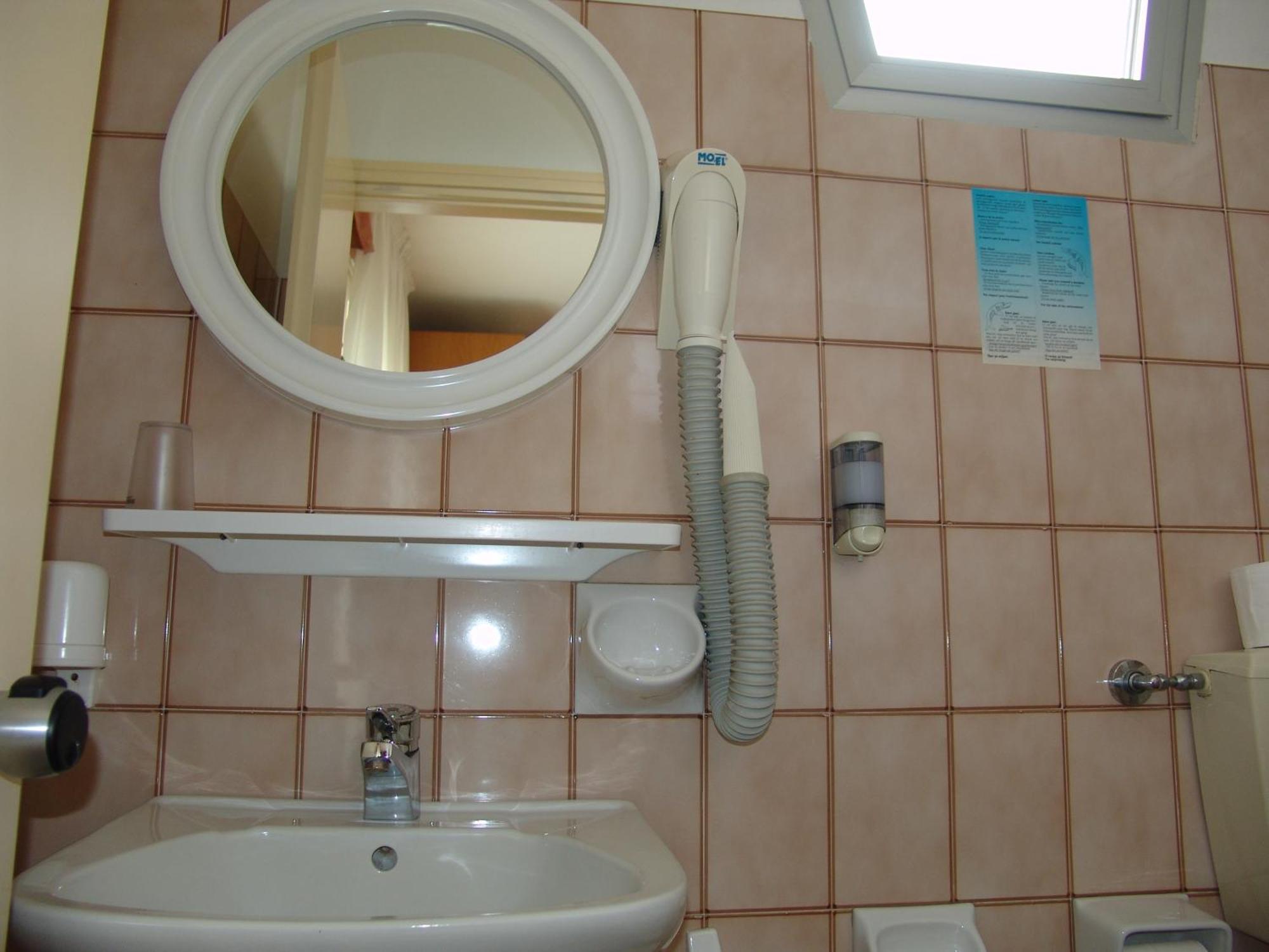 Hotel Excelsior Cervia Oda fotoğraf