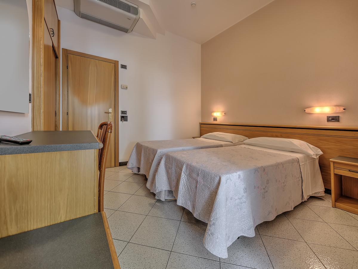 Hotel Excelsior Cervia Dış mekan fotoğraf